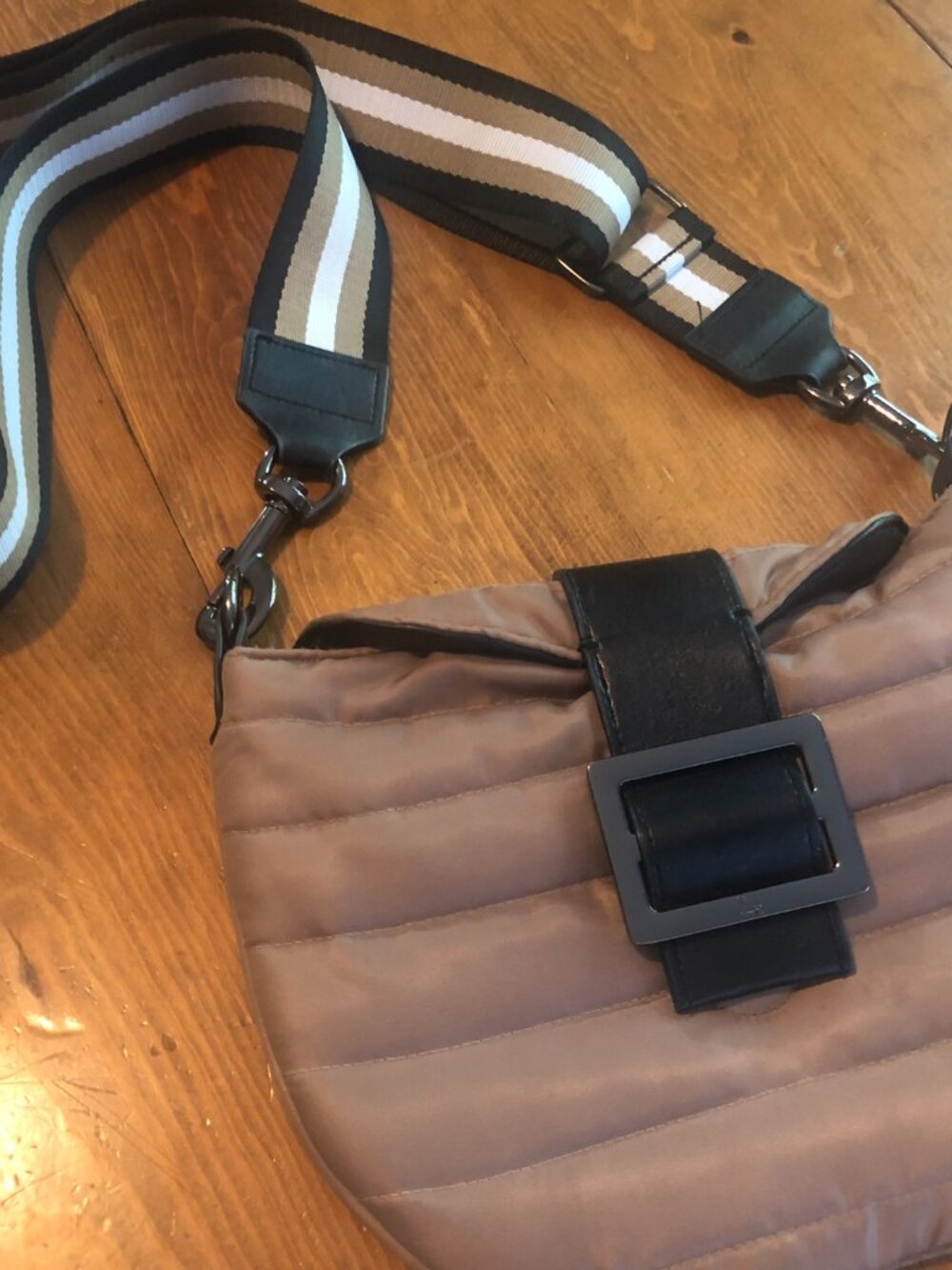 Think Royln Tan Puffer Crossbody Purse Quilted Nylon Stripe Strap Magnetic Bag - Picture 6 of 7